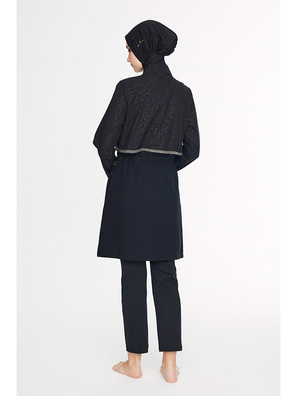 Vaha Koleksiyonu Dokulu Kumaş Nakışlı Siyah 5 Parça Tam Tesettür Mayo Takımı 5087-5
