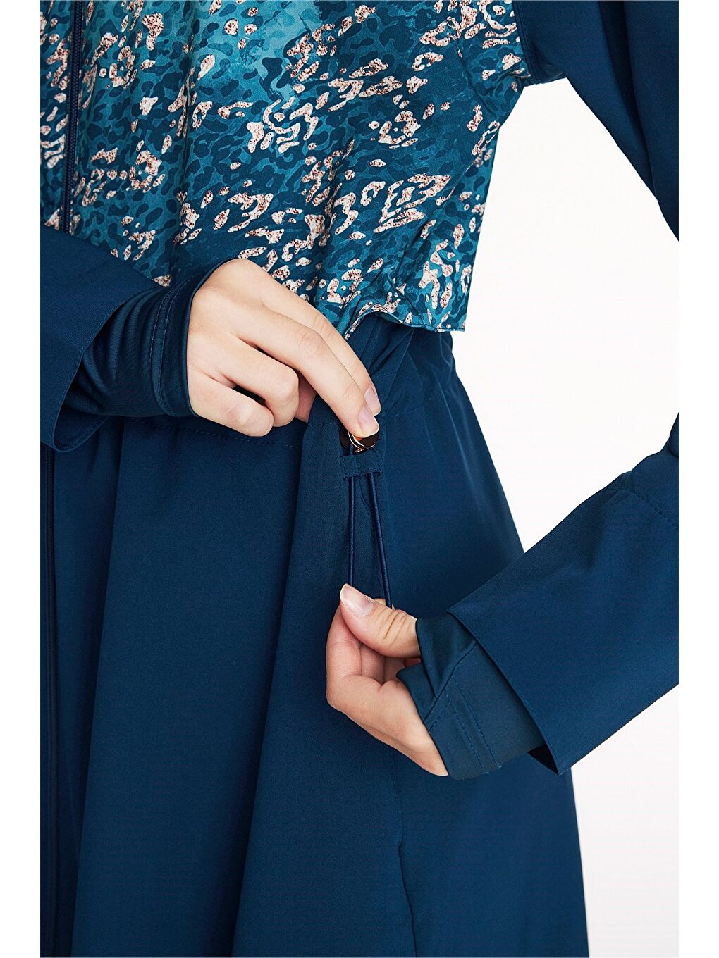 Petrol Vaha Koleksiyonu Göğüs Kısmı Desenli Lacivert 5 Parça Tam Tesettür Mayo Takımı 5090-7