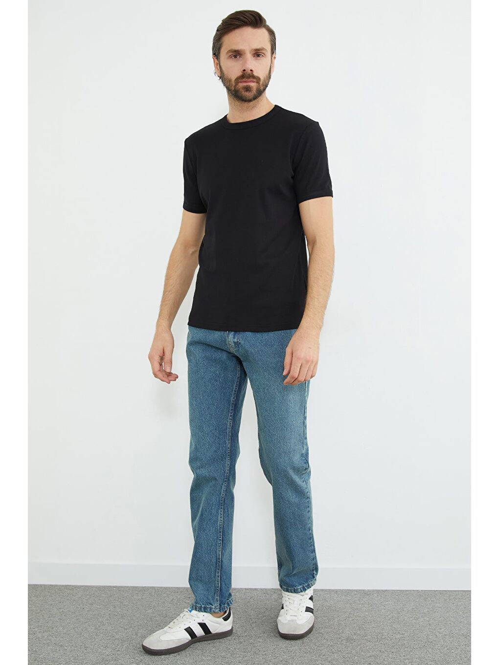 Siyah Basic Bisiklet Yaka Ribanalı Tişört-2