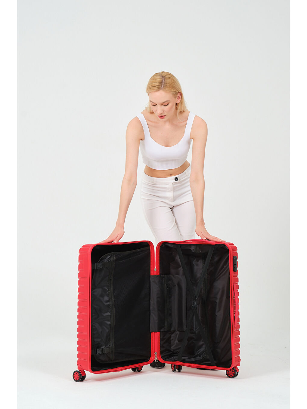 Orta Boy Kırmızı PP Valiz-8