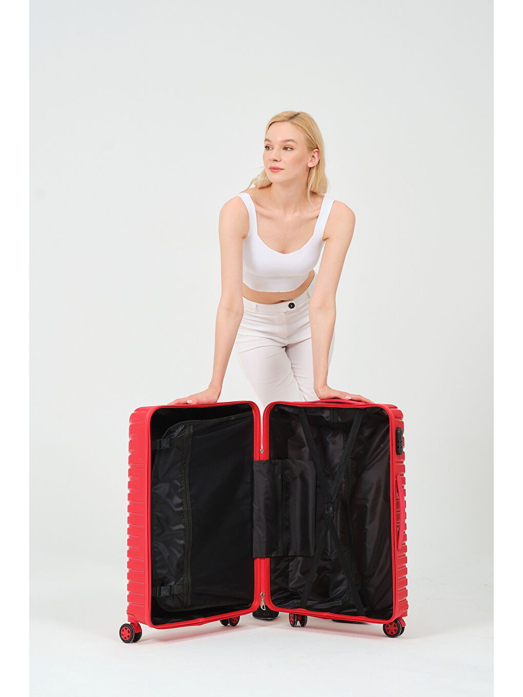 Orta Boy Kırmızı PP Valiz-9