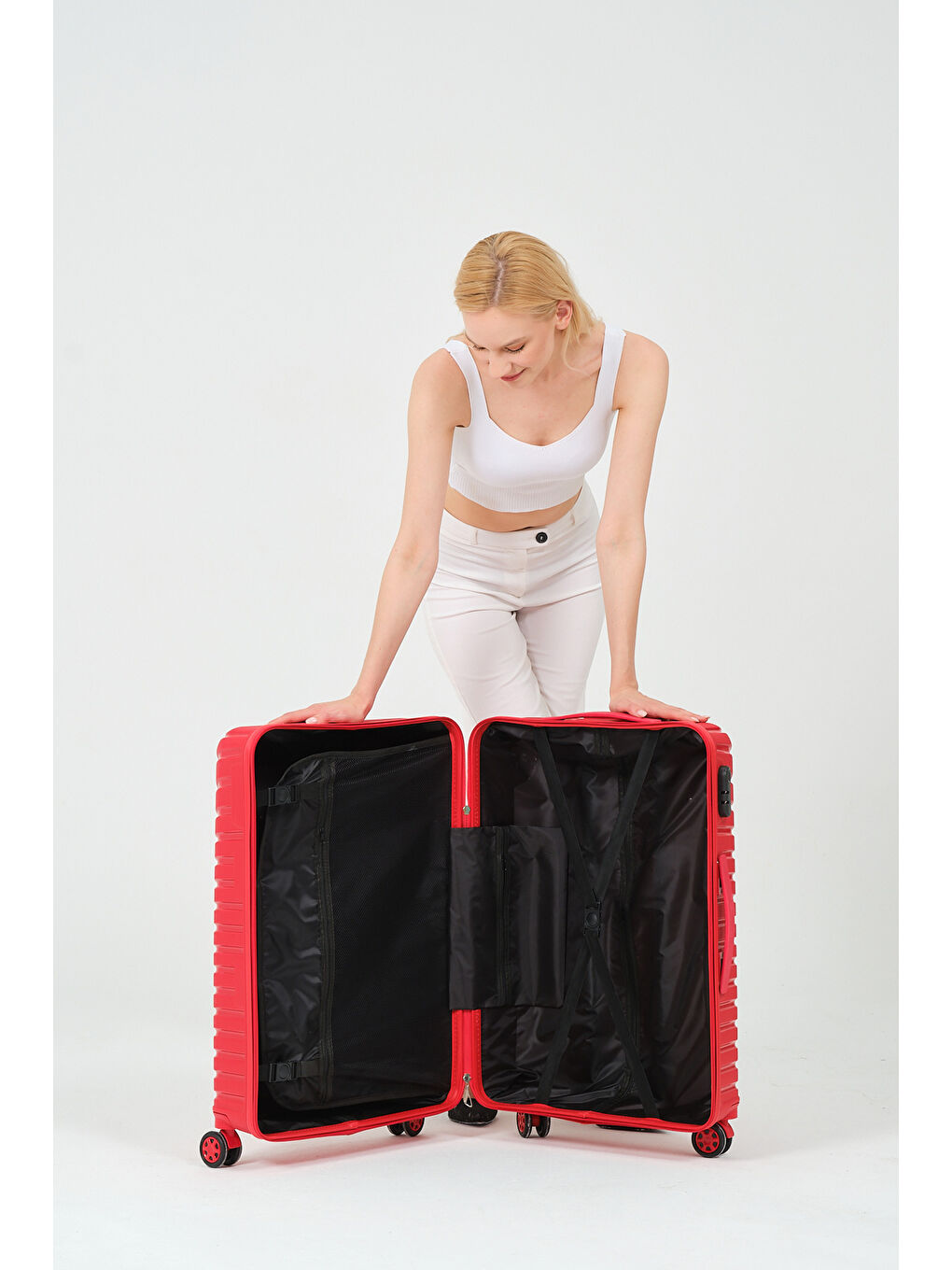 Orta Boy Kırmızı PP Valiz-10