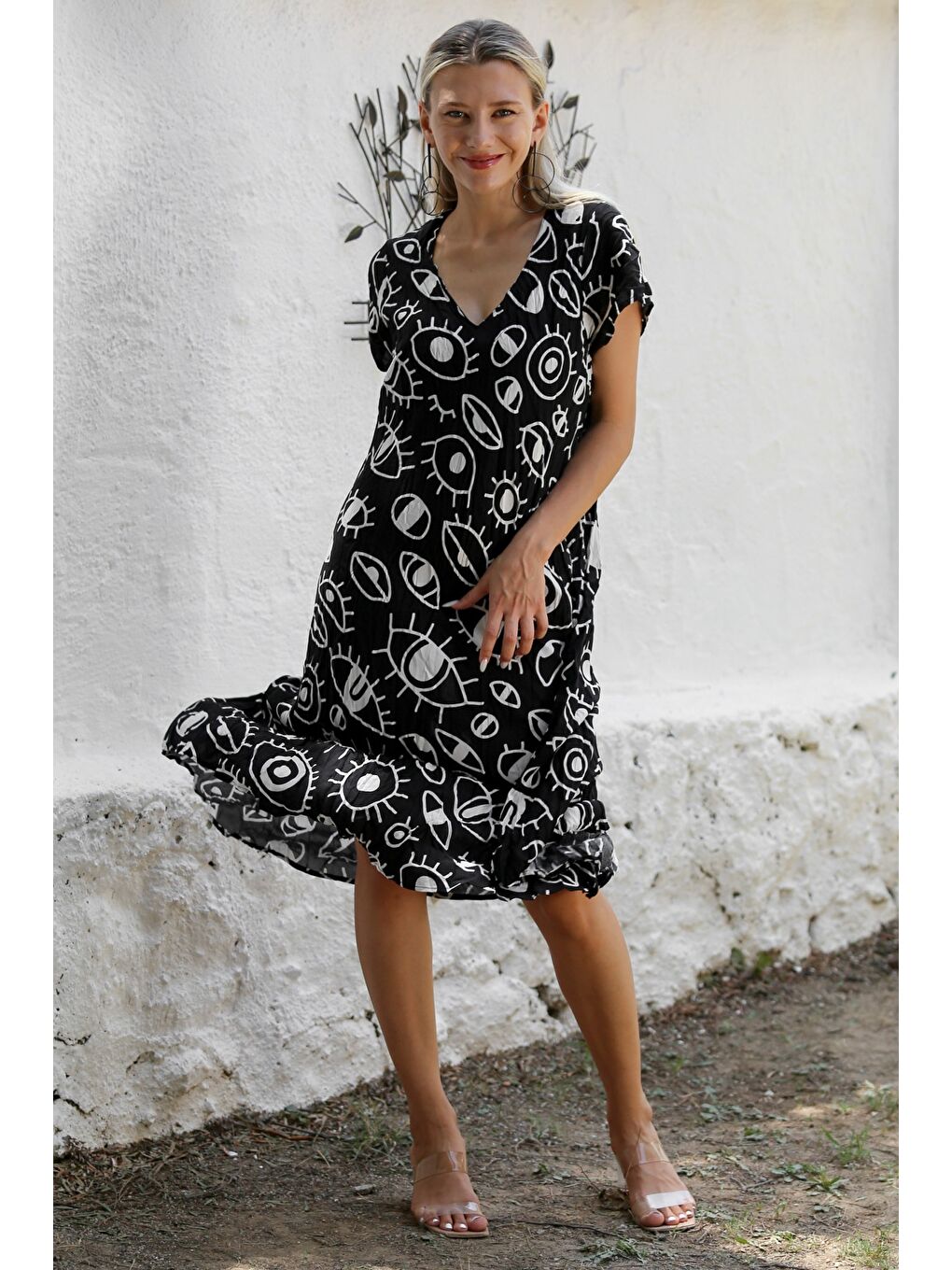 Siyah-Beyaz V Yaka Düşük Kol Allover Baskılı Dokuma Casual Bürümcük Elbise-2