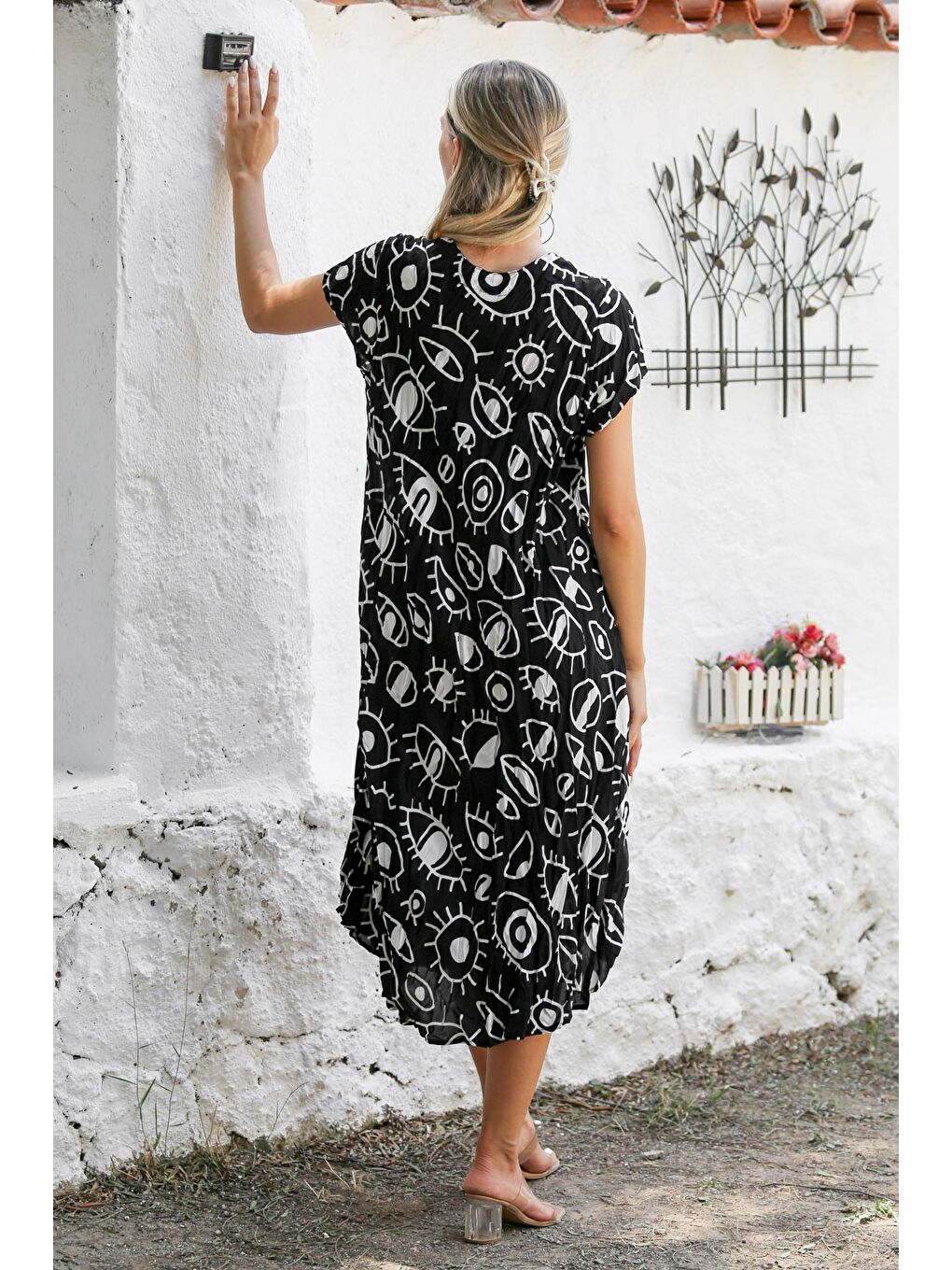 Siyah-Beyaz V Yaka Düşük Kol Allover Baskılı Dokuma Casual Bürümcük Elbise-7