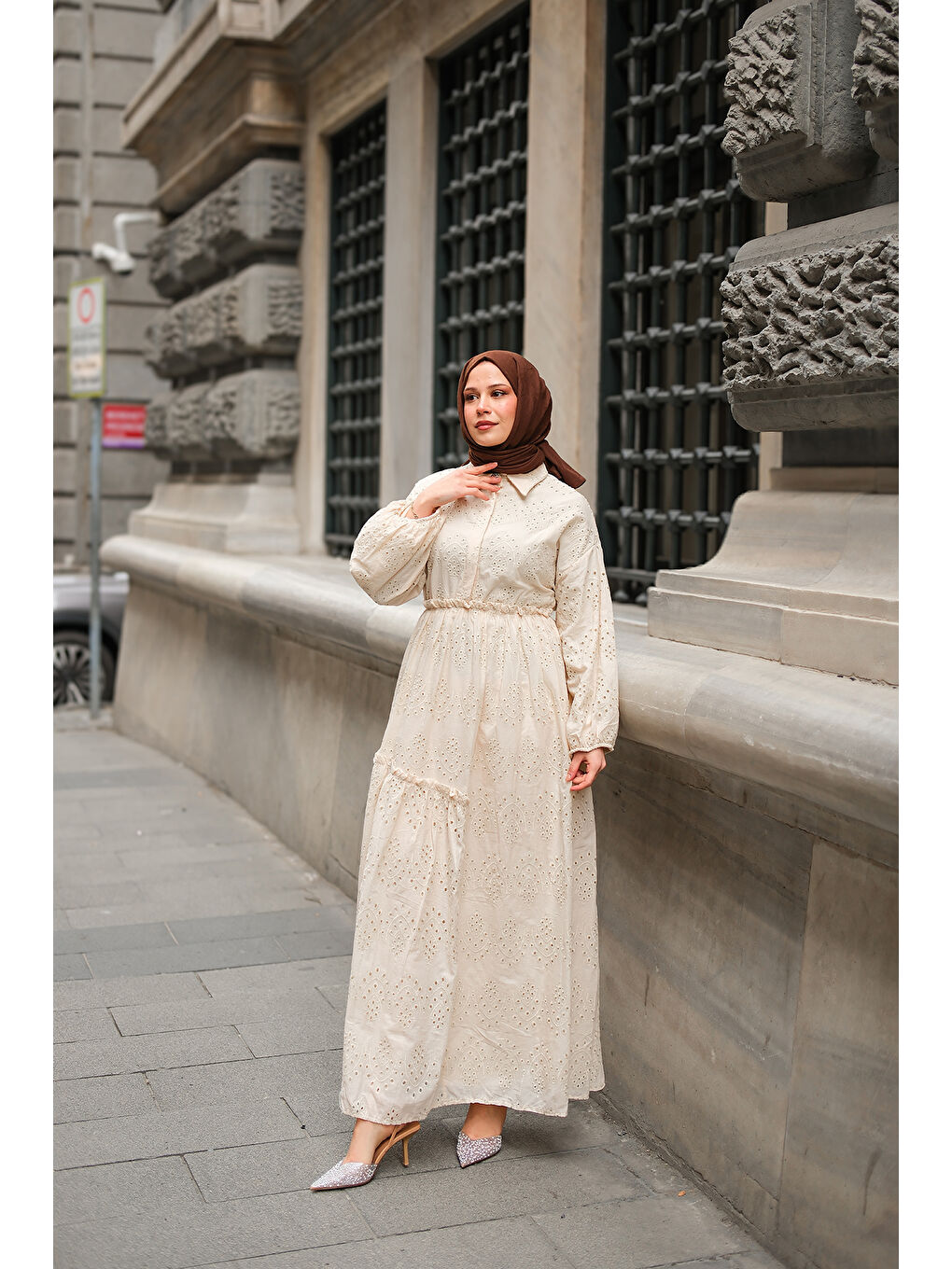 Ekru Kadın Beli Lastikli Brode Elbise  Krem-1