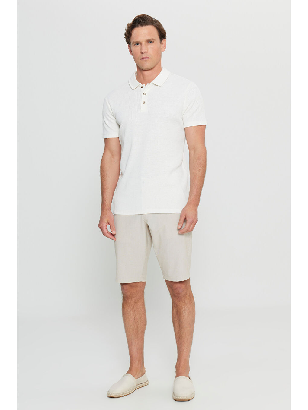 Erkek Ekru Pamuklu Dar Kesim Polo Yaka Çizgili Tişört-1