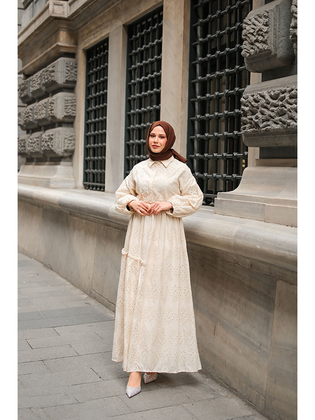 Ekru Kadın Beli Lastikli Brode Elbise  Krem-2