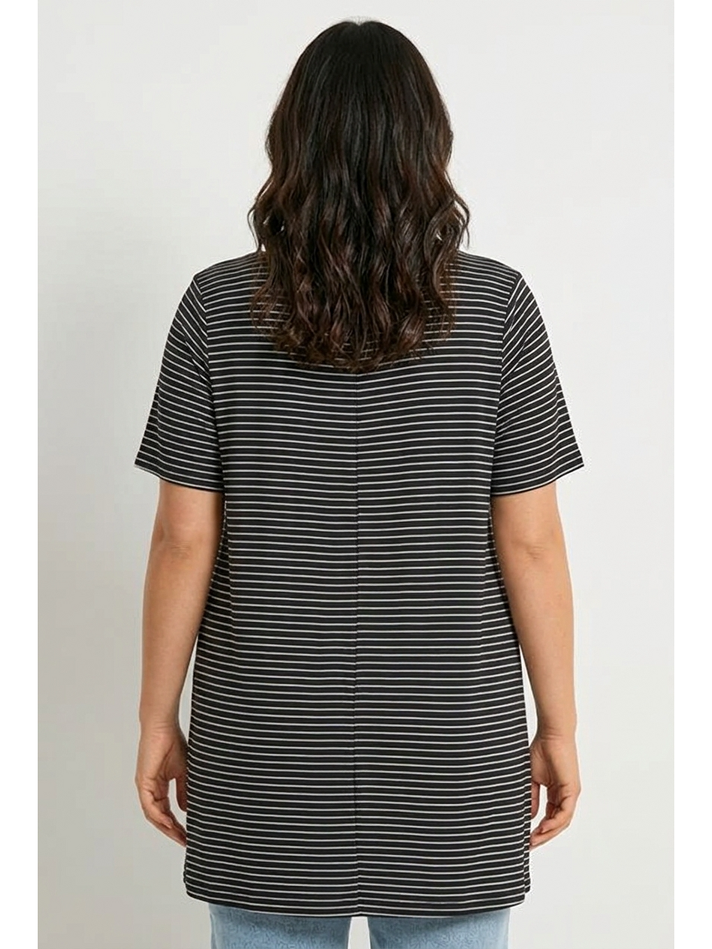 Siyah Bisiklet Yaka Kısa Kollu Omzu Çıtçıtlı Esnek Kumaşlı Çizgili Uzun T-shirt-4
