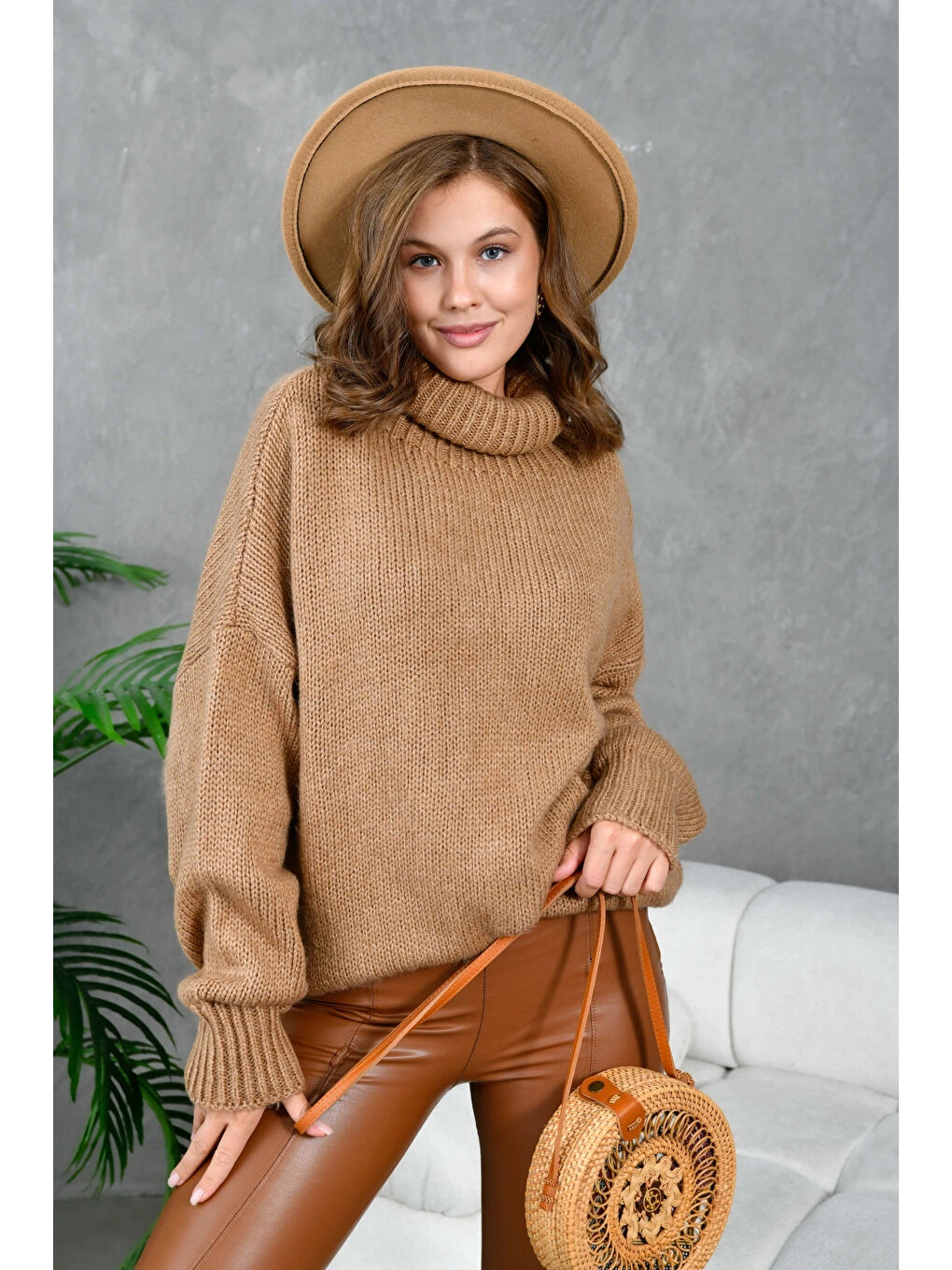 Kahverengi Kadın Balıkçı Yaka Kaşkorse Oversize Triko Tunik-1