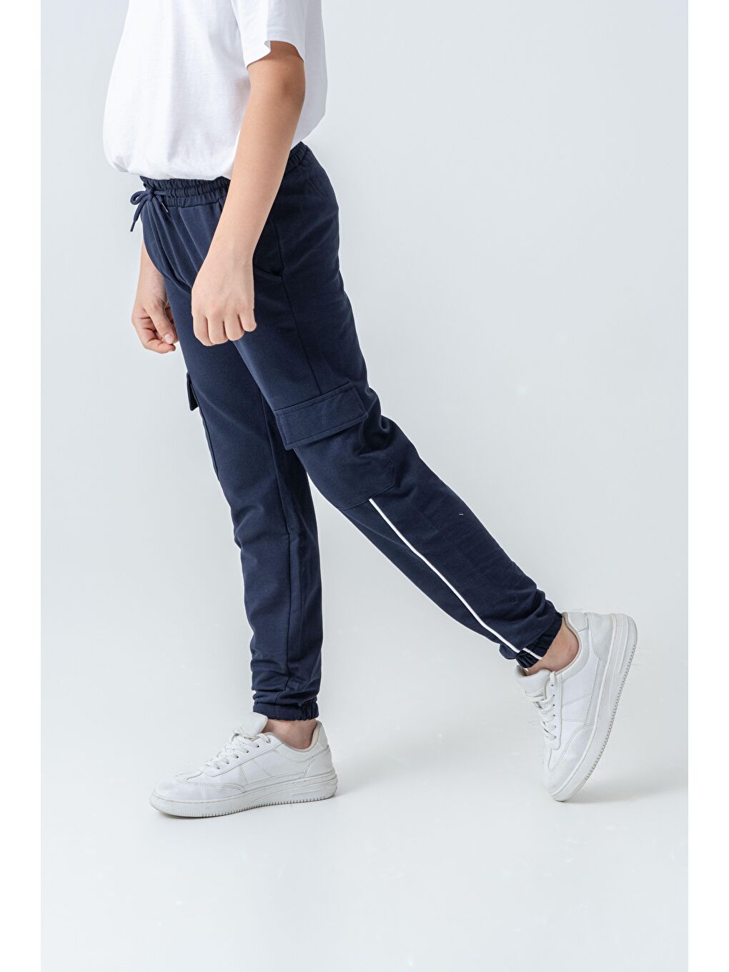 Lacivert Çift Kargo Cepli Sağ Cep Baskılı Çift Bacak Biyeli Erkek Çocuk Eşofman Altı-1