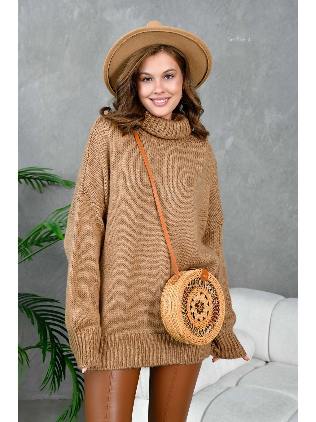 Kahverengi Kadın Balıkçı Yaka Kaşkorse Oversize Triko Tunik-2