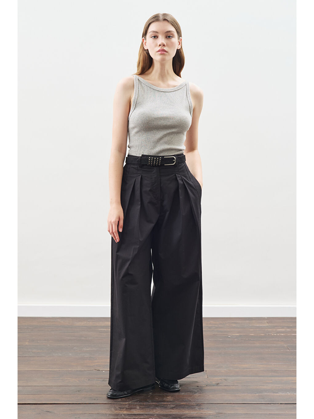 Geniş Pileli Gabardin Pantolon Siyah-3