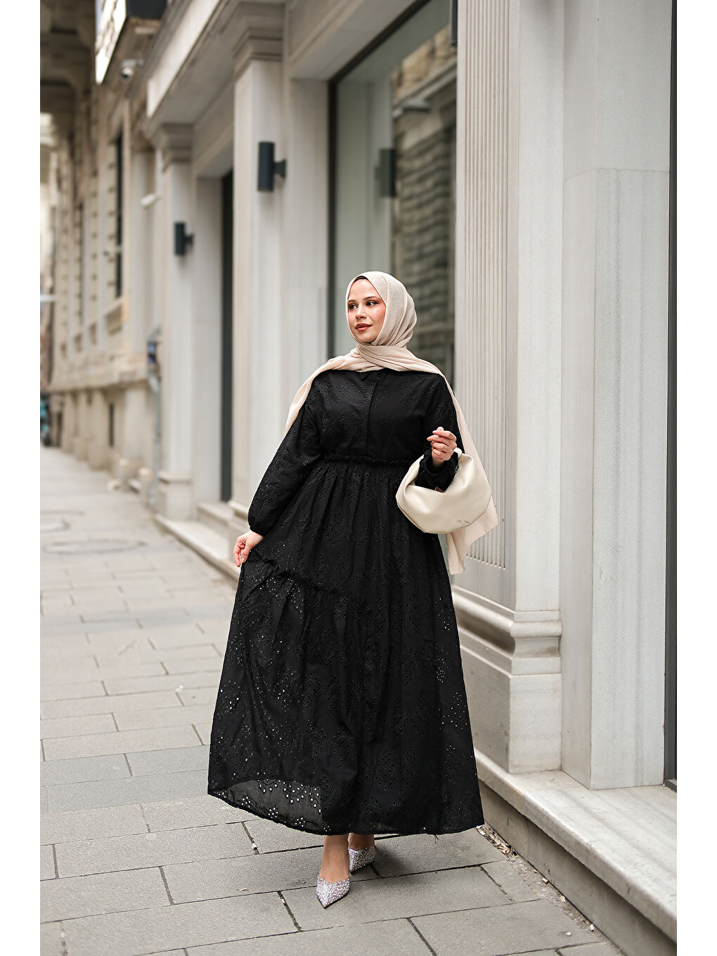 Kadın Beli Lastikli Brode Elbise  Siyah-2