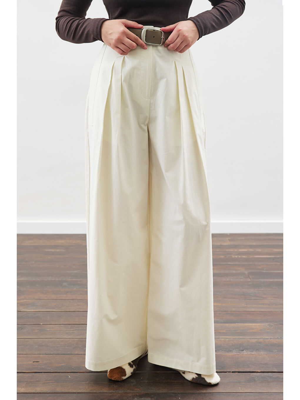 Geniş Pileli Gabardin Pantolon Ekru-5