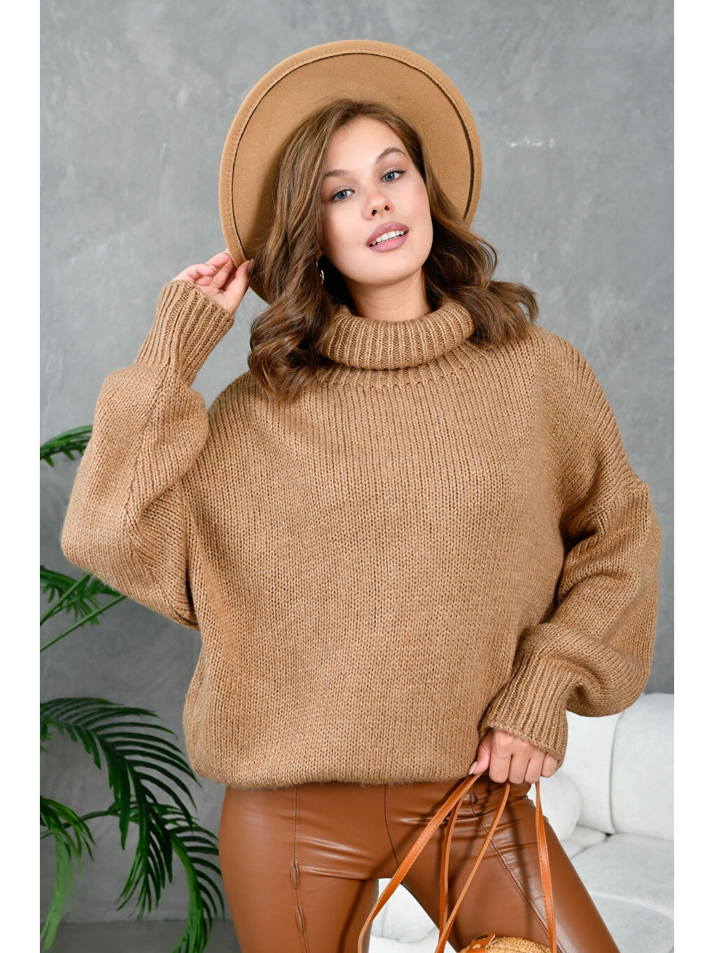 Kahverengi Kadın Balıkçı Yaka Kaşkorse Oversize Triko Tunik-4