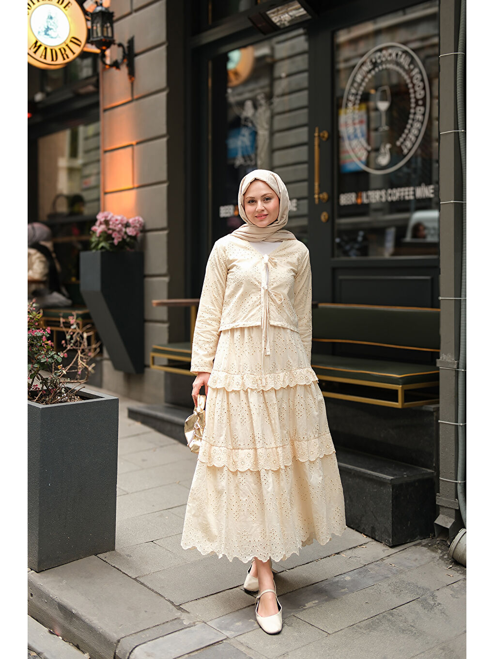 Ekru Kadın Eteği Volanlı Takım Krem-1