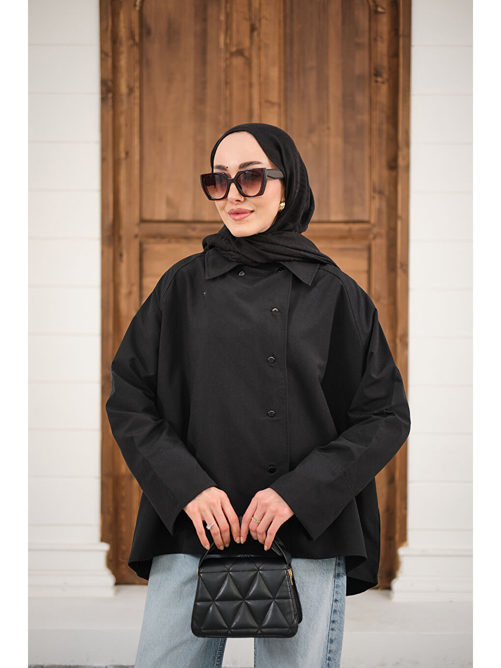 Kadın Gömlek Yaka Düğmeli İnce Kısa Trenç Siyah-1