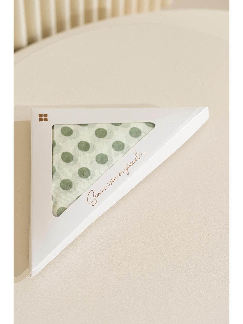 Yeşil Puantiye Desen Soft Eşarp-2