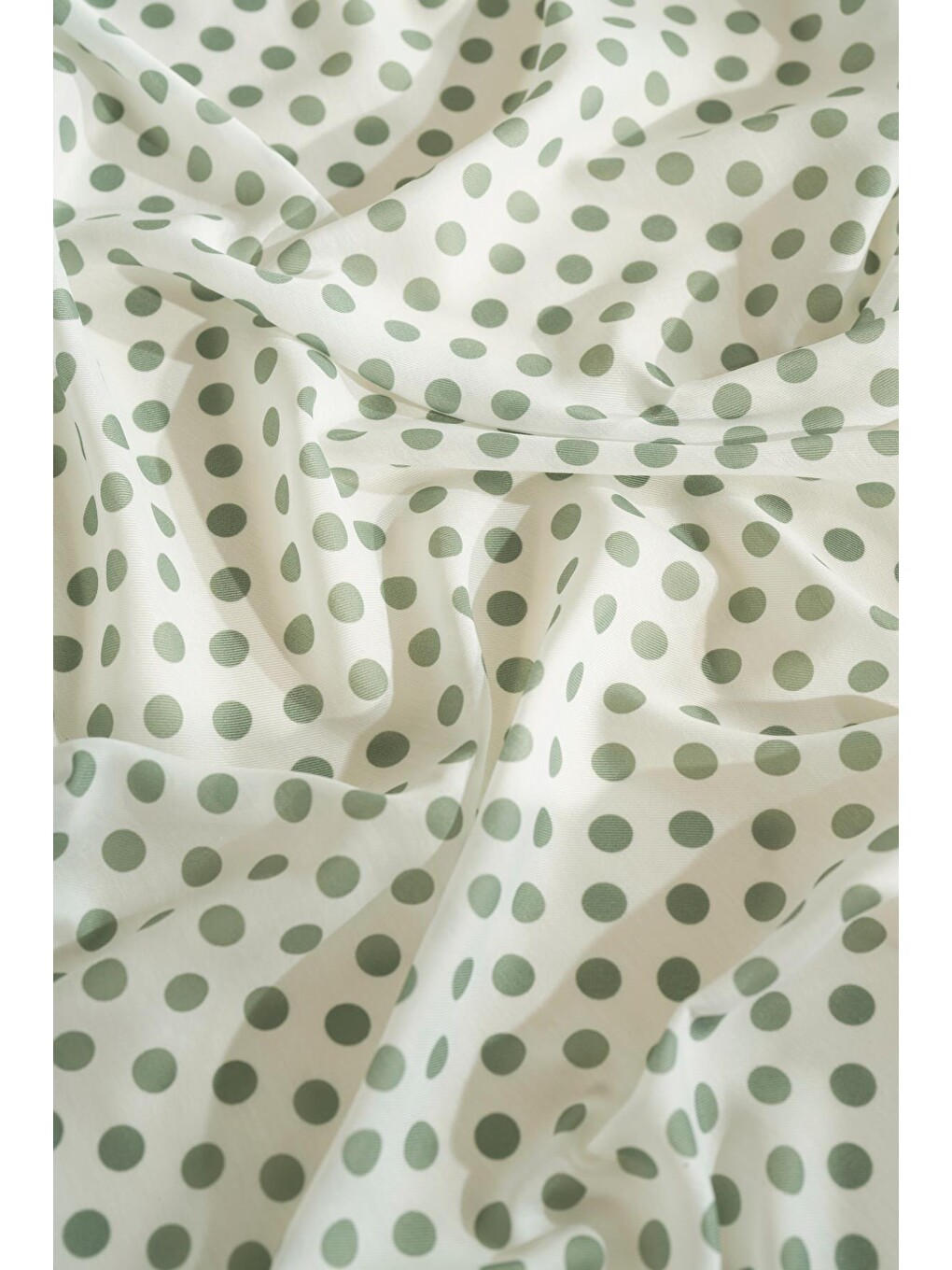 Yeşil Puantiye Desen Soft Eşarp-3