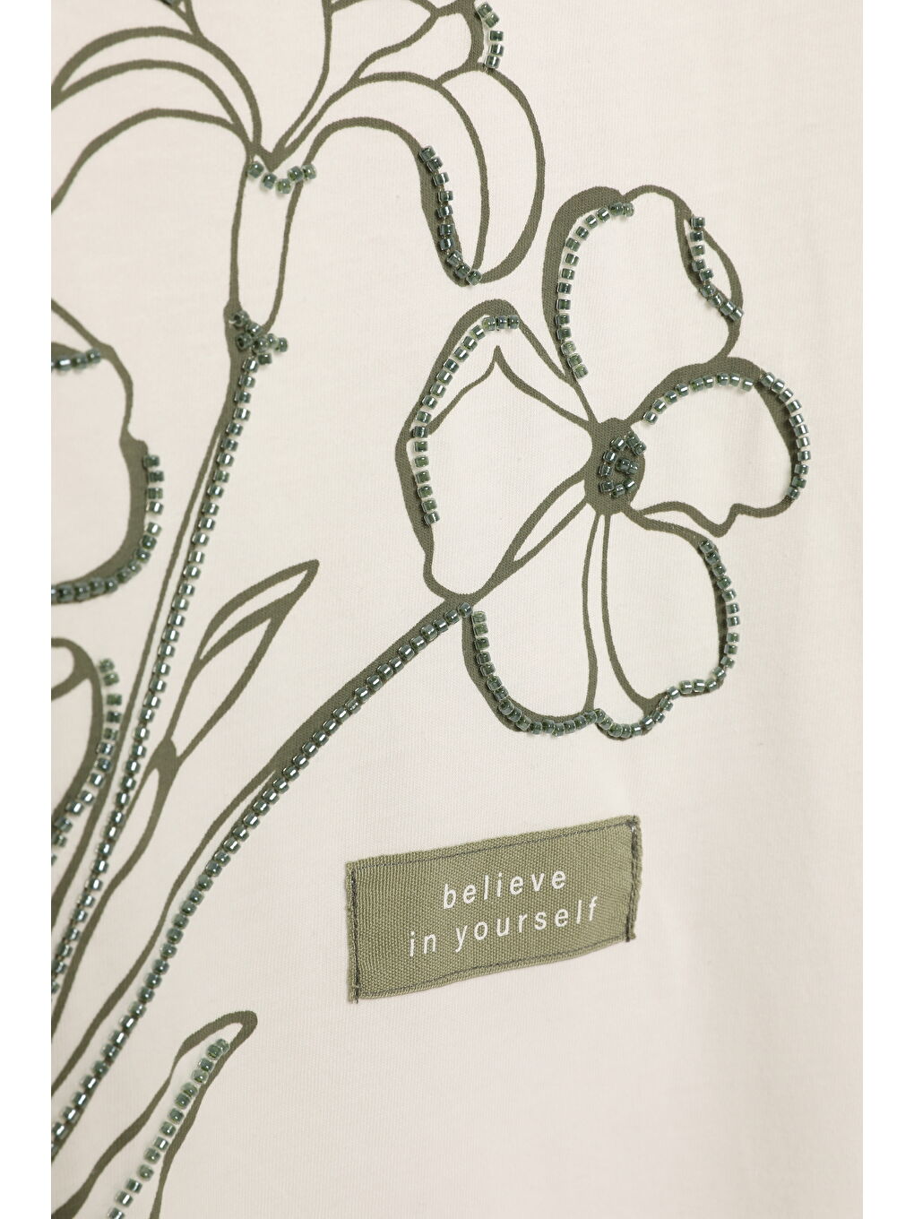 Nakış Çiçekli Etiket Detaylı Kısa Kol Tişört Ekru-3