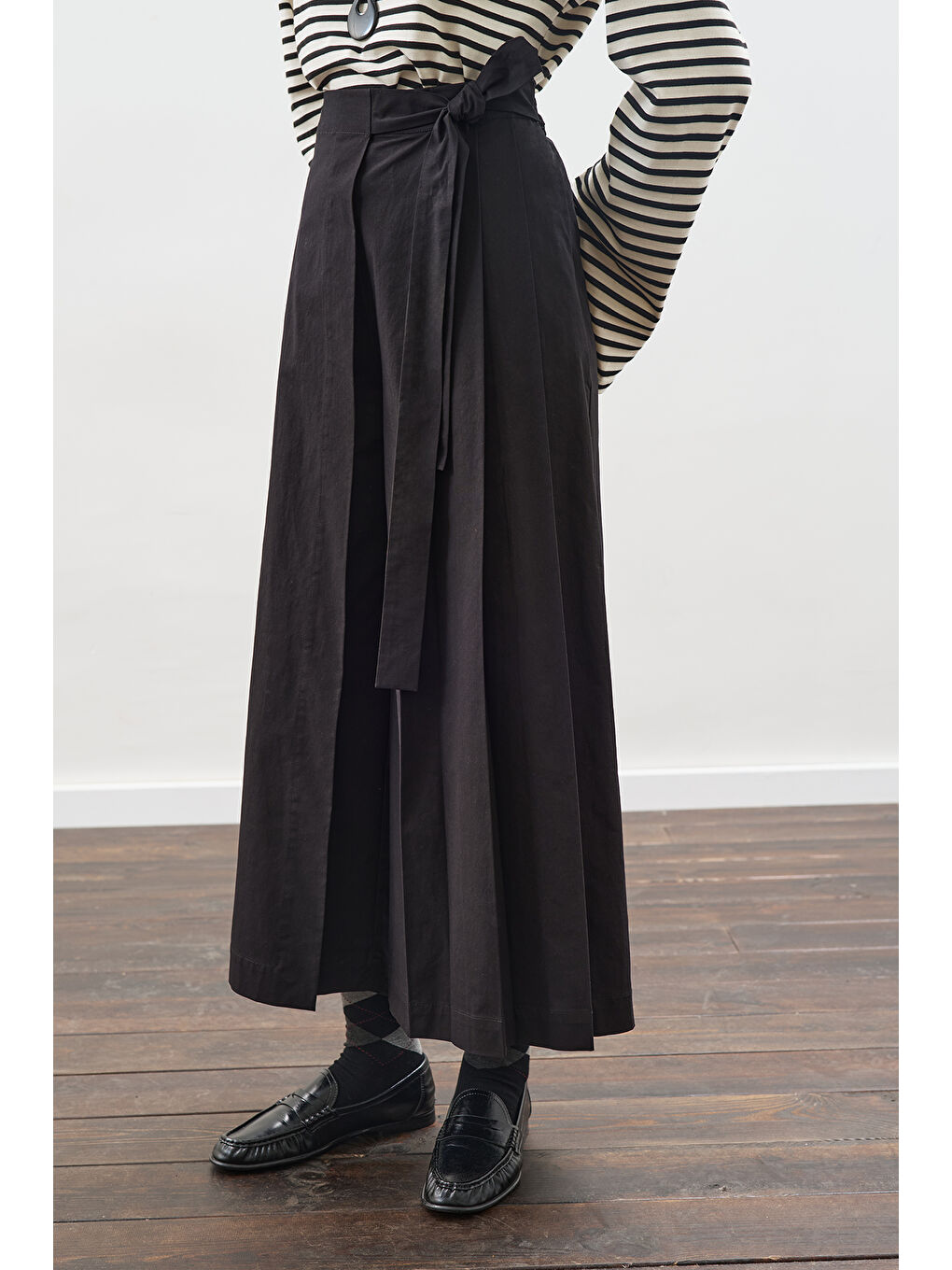 Etek Görünümlü Pantolon Siyah-5