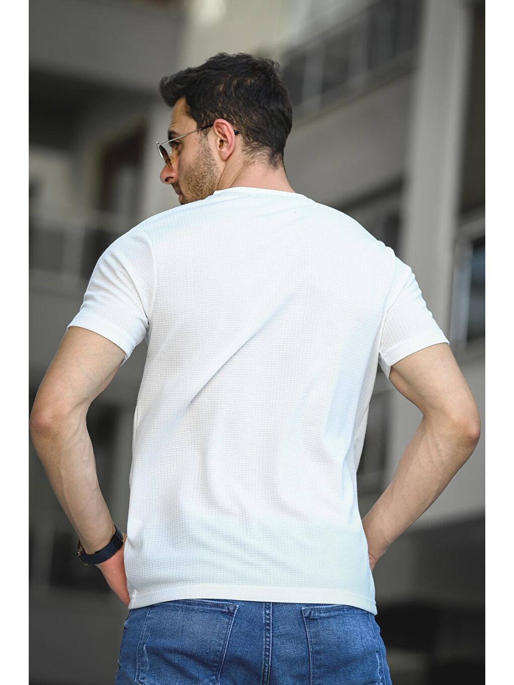 Oksit Beyaz Mizza Flok Baskılı Waffle Desen Slim Fit Likralı Erkek Tişört - 3