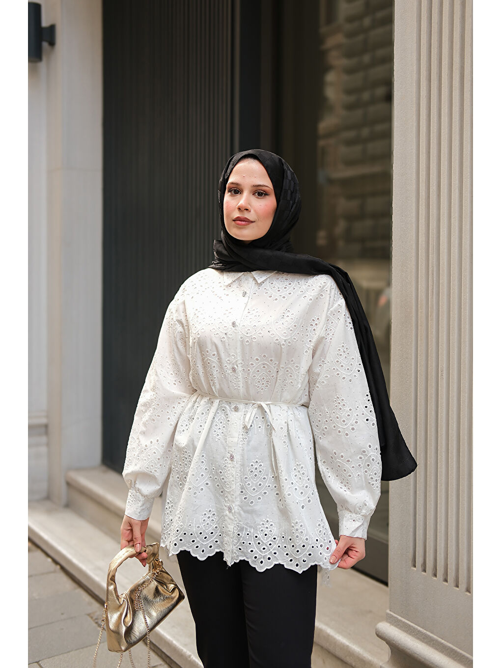 Kadın Sim Görünümlü Brode Gömlek Beyaz-2