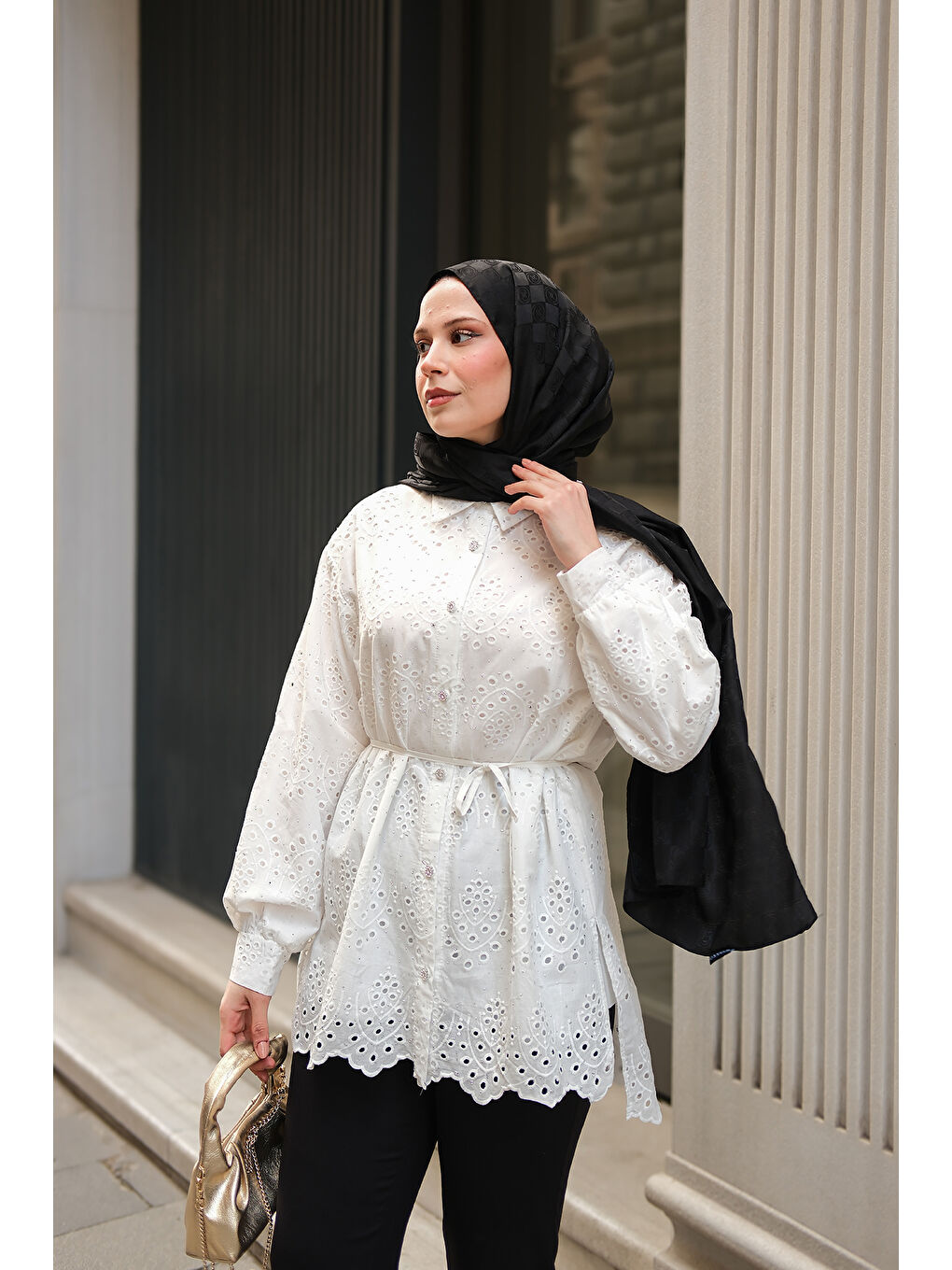 Kadın Sim Görünümlü Brode Gömlek Beyaz-4