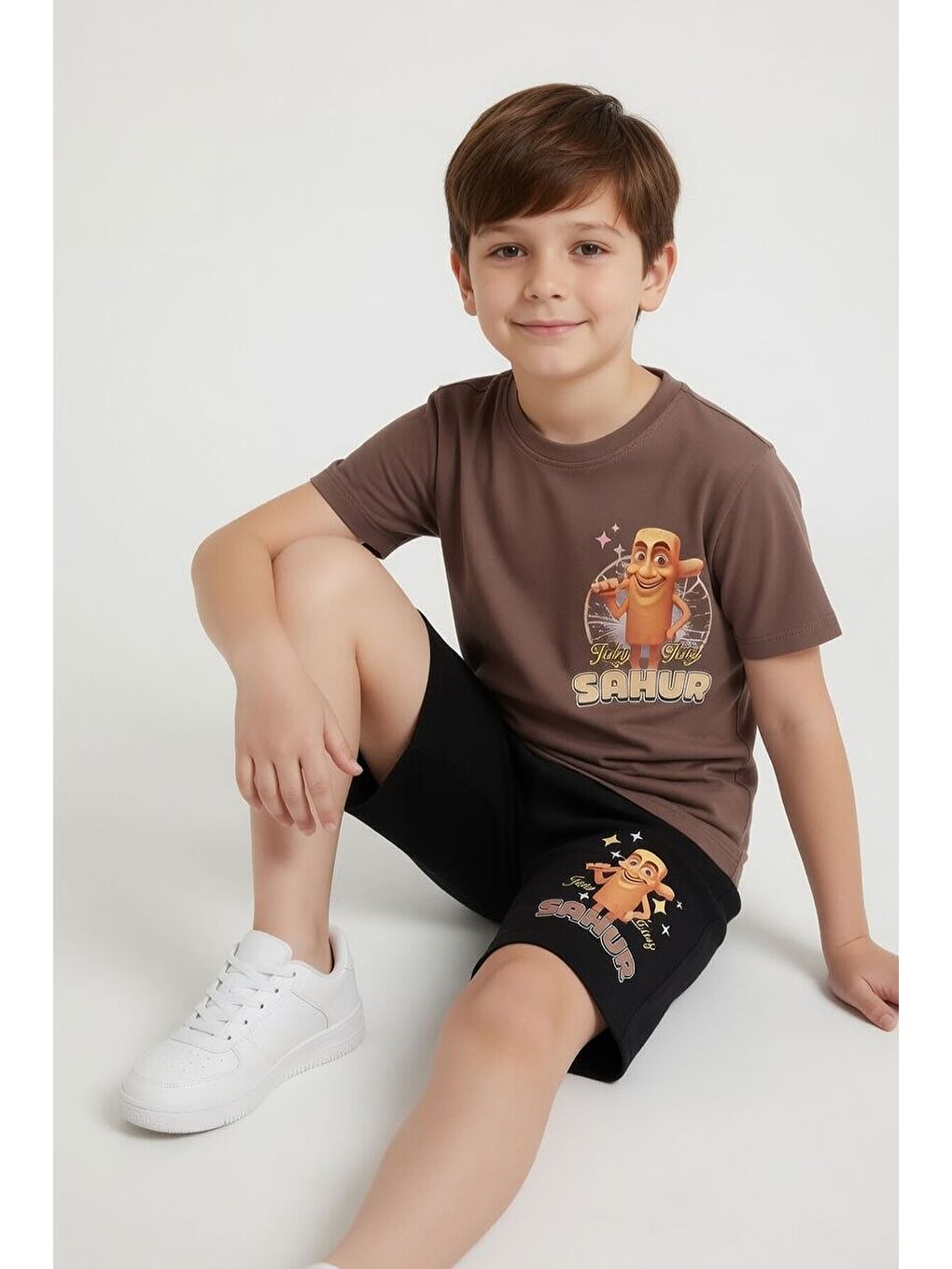 Kahverengi Erkek Çocuk Bisiklet Yaka Tişörtlü Şortlu 2li Baskılı Takım 24000-3