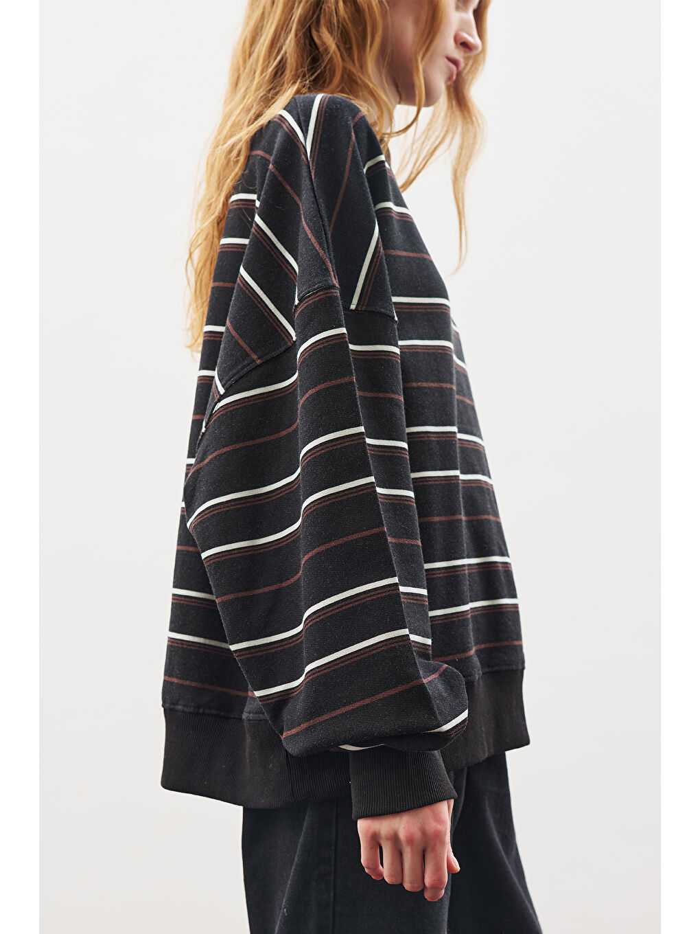 Oversıze Çizgili Sweatshırt Siyah-3