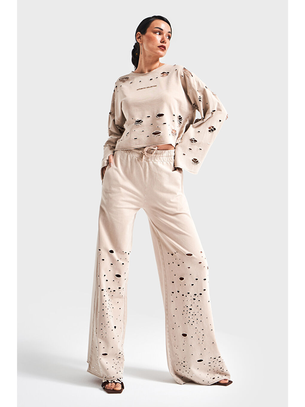 Kahverengi Kadın Kahve Renk Örme Kumaş Yırtık Detaylı Oversize Tasarım Sweatshirt-3