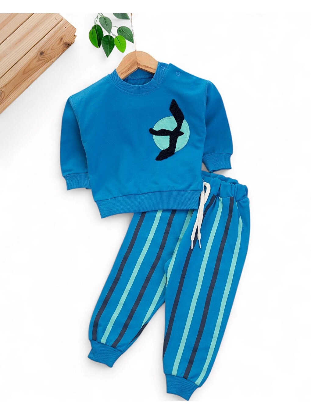 Mavi Erkek Bebek Mevsimlik Martı Nakışlı Sweatshirt, Çizgili Pantalonlu 2'li Alt Üst Takım-1