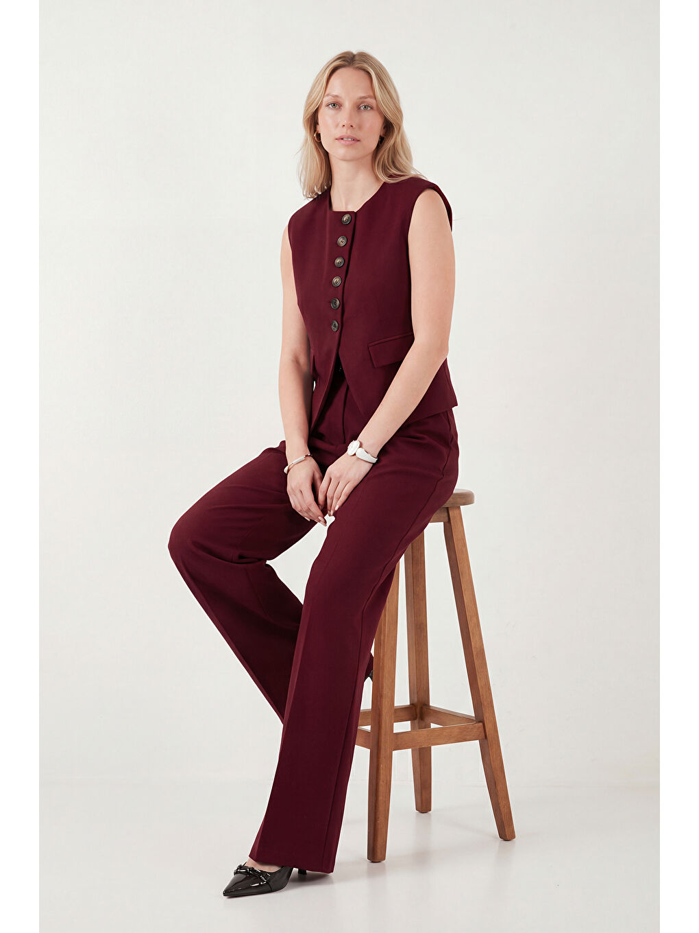 Bordo Ön Yırtmaç Detaylı Fitted Fit Bisiklet Yaka Düğmeli Yelek 6521194-4