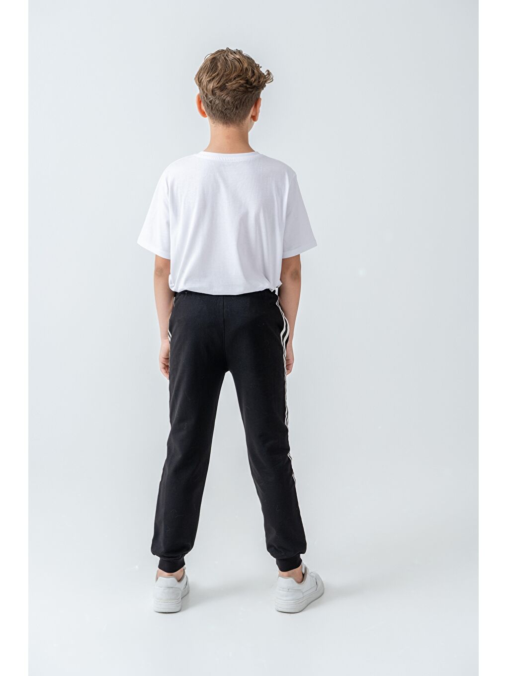 Siyah Yanlar Şeritli World Wide Baskılı Erkek Çocuk Eşofman Altı-5