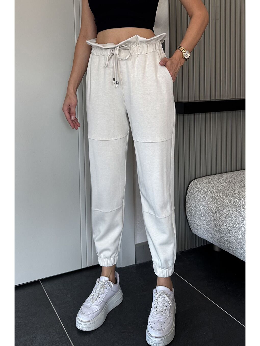 Bej Bel Ve Paça Lastikli Jogger Eşofman Altı-1