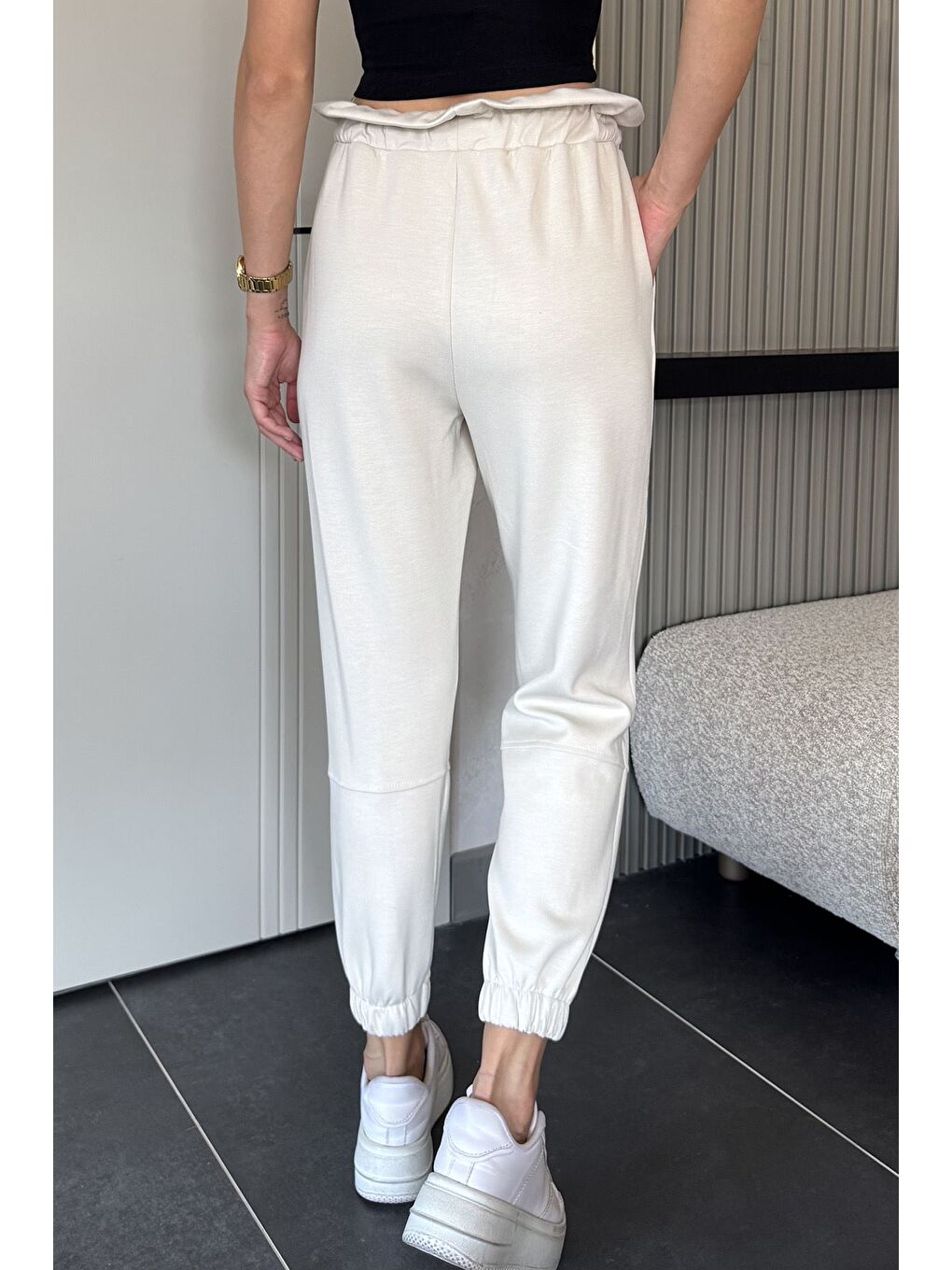 Bej Bel Ve Paça Lastikli Jogger Eşofman Altı-2