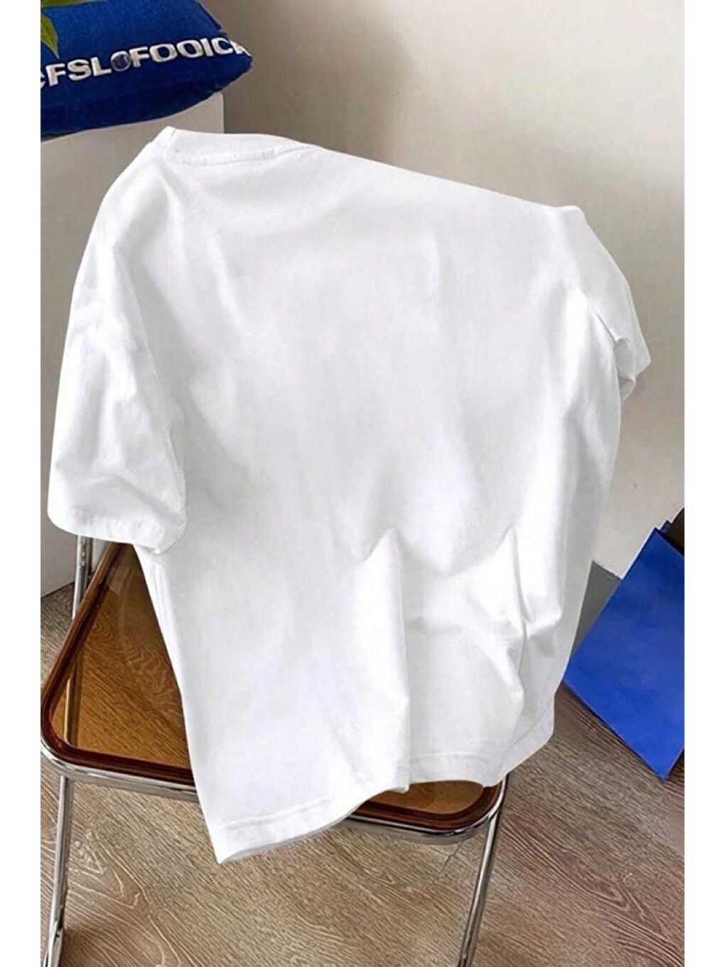 Beyaz Bambu Panda Grafikli Cep Detaylı Kısa Kollu Oversize Unisex Bisiklet Yaka Tişört-2