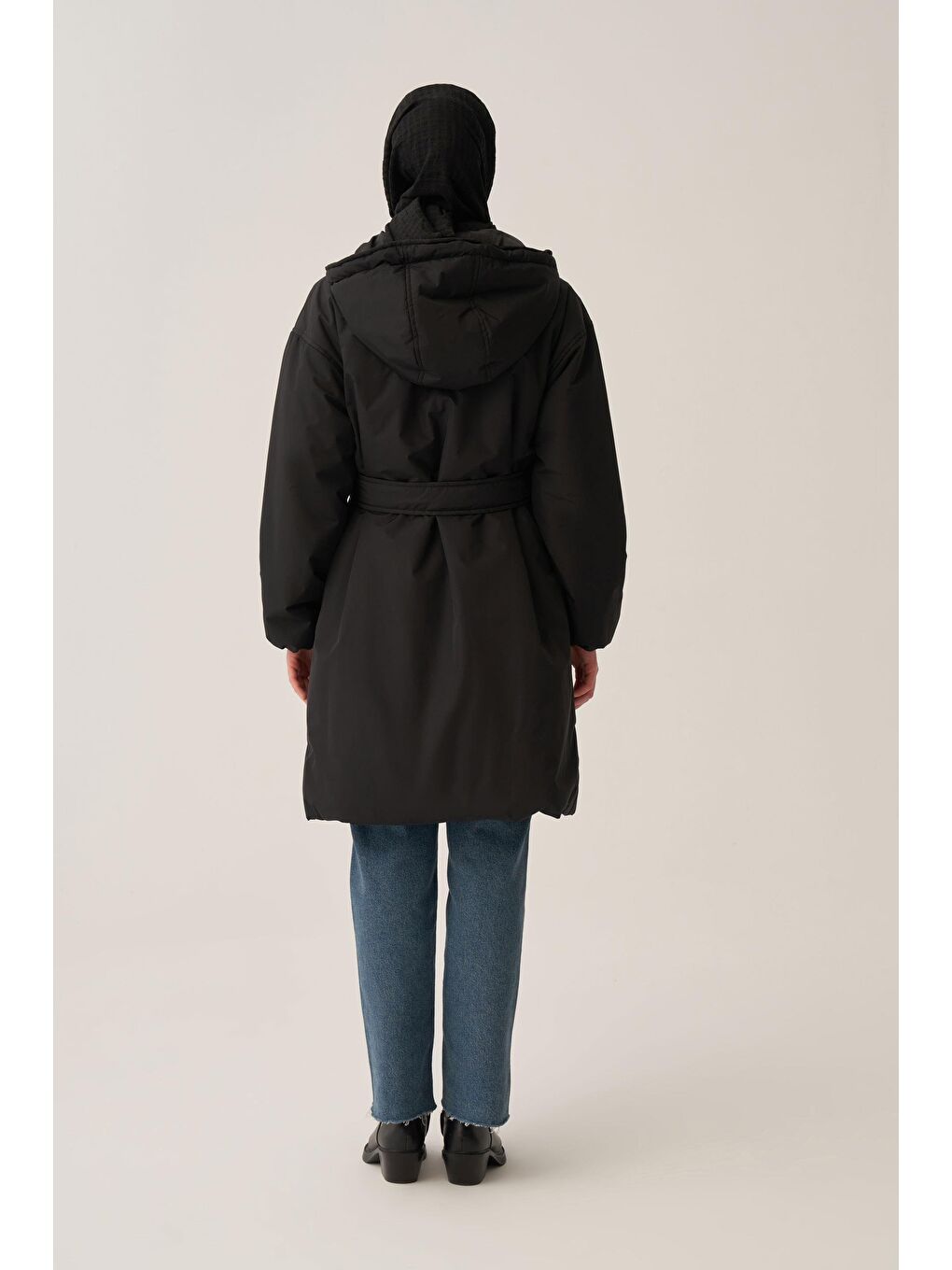 Siyah-Kemerli Relax Şişme Mont-3