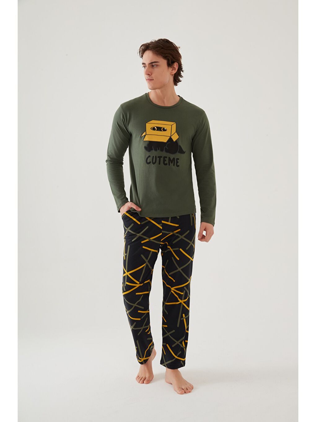 Bej Erkek Pamuklu Uzun Kollu Üst Baskılı Alt Desenli Cepli Pijama Takımı-3