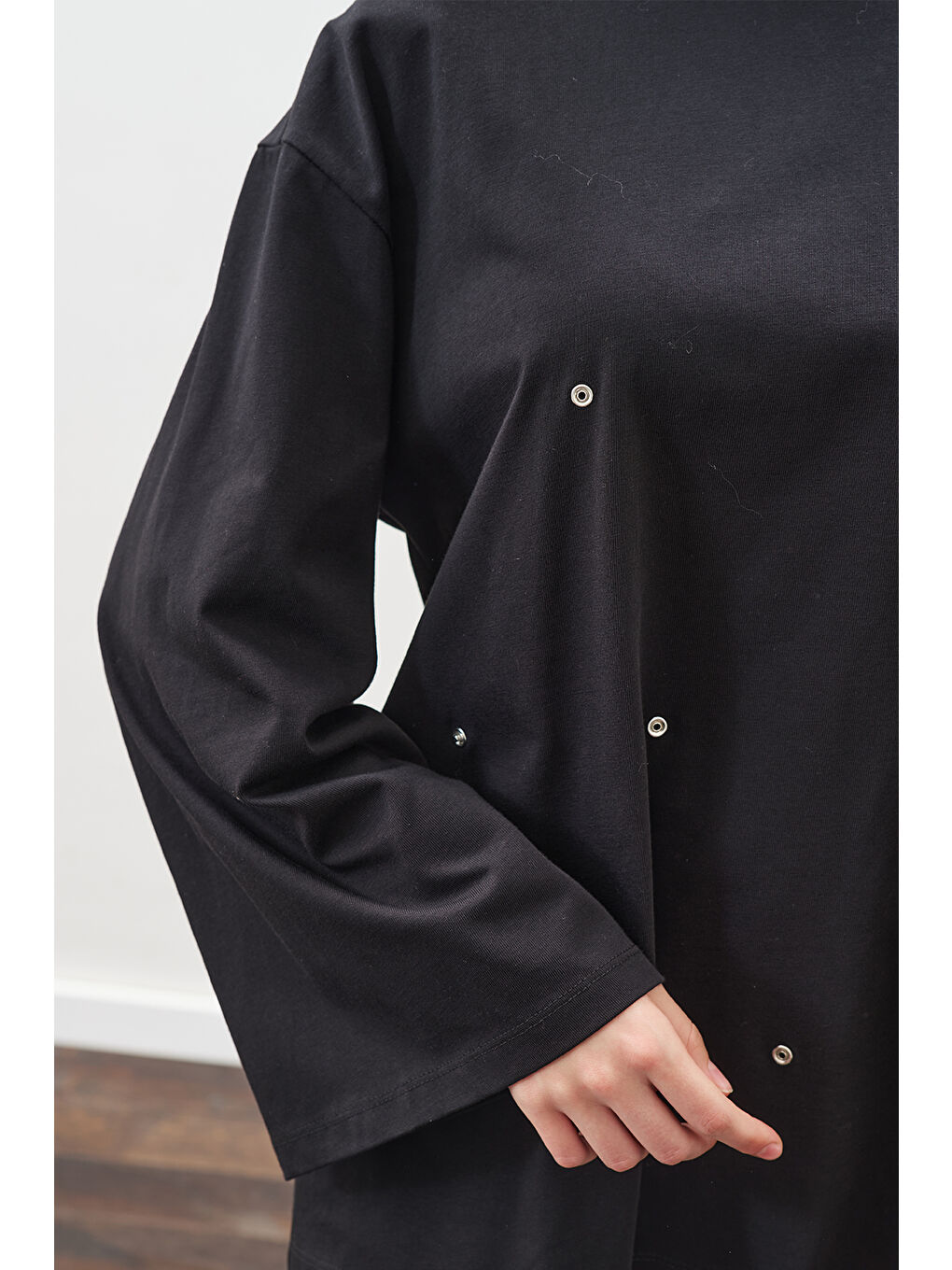 Çıtçıt Ayarlamalı Tshırt Siyah-4