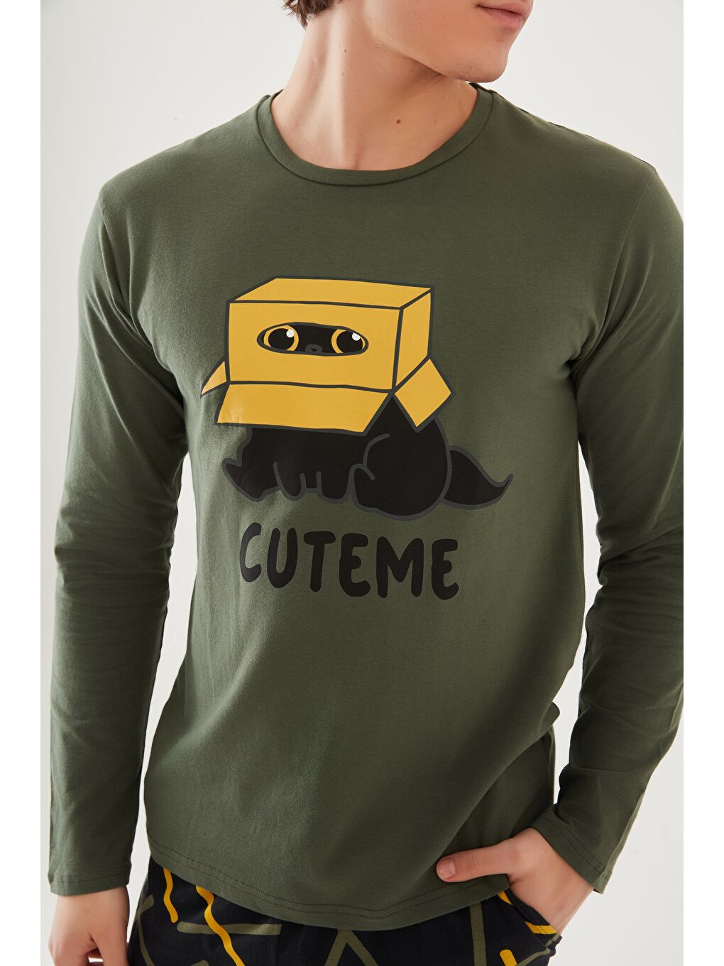 Bej Erkek Pamuklu Uzun Kollu Üst Baskılı Alt Desenli Cepli Pijama Takımı-5