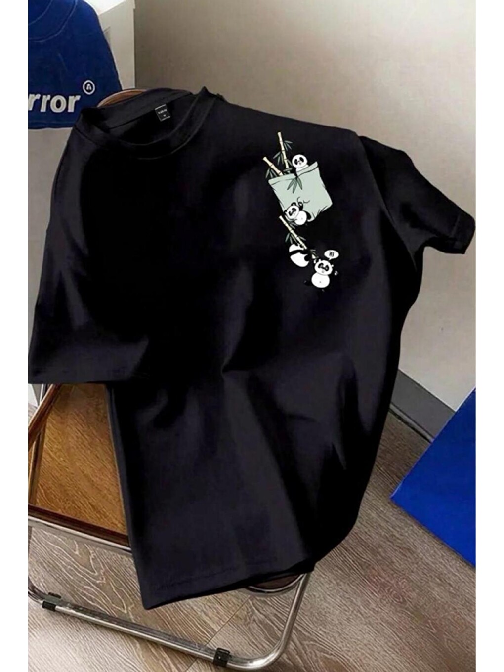 Siyah Bambu Panda Grafikli Cep Detaylı Kısa Kollu Oversize Unisex Bisiklet Yaka Tişört