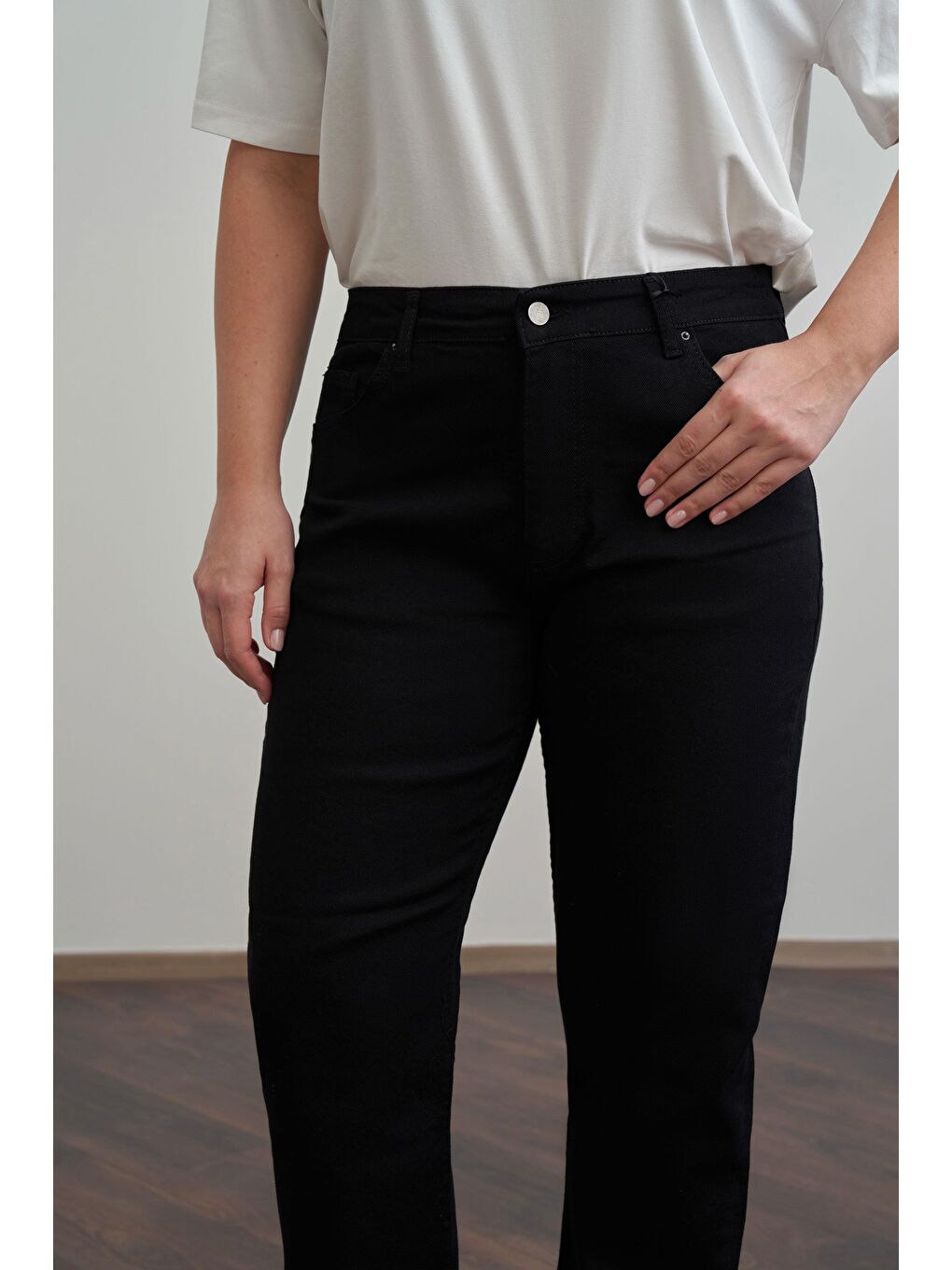 Siyah-Yüksek Bel Boru Paça Jean Pantolon-3