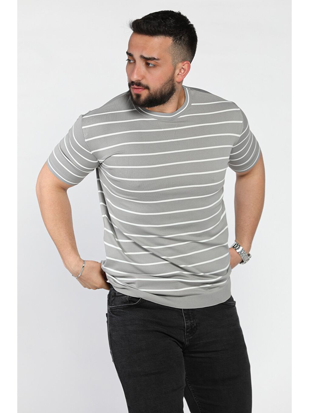 Gri Erkek Bisiklet Yaka Çizgili Triko Tişört-1