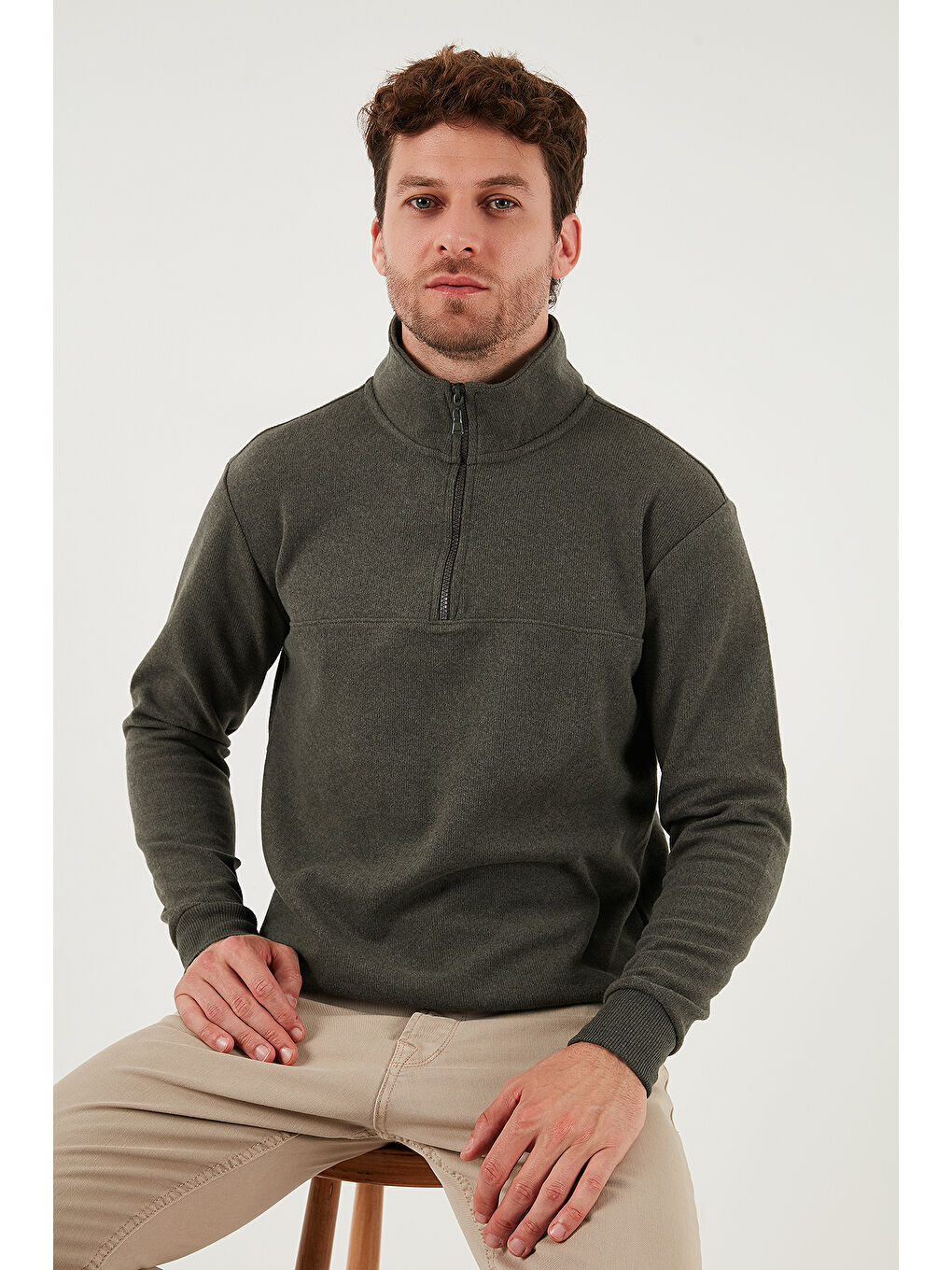 Haki Pamuklu Regular Fit Yarım Fermuarlı Dik Yaka Kazak 456112