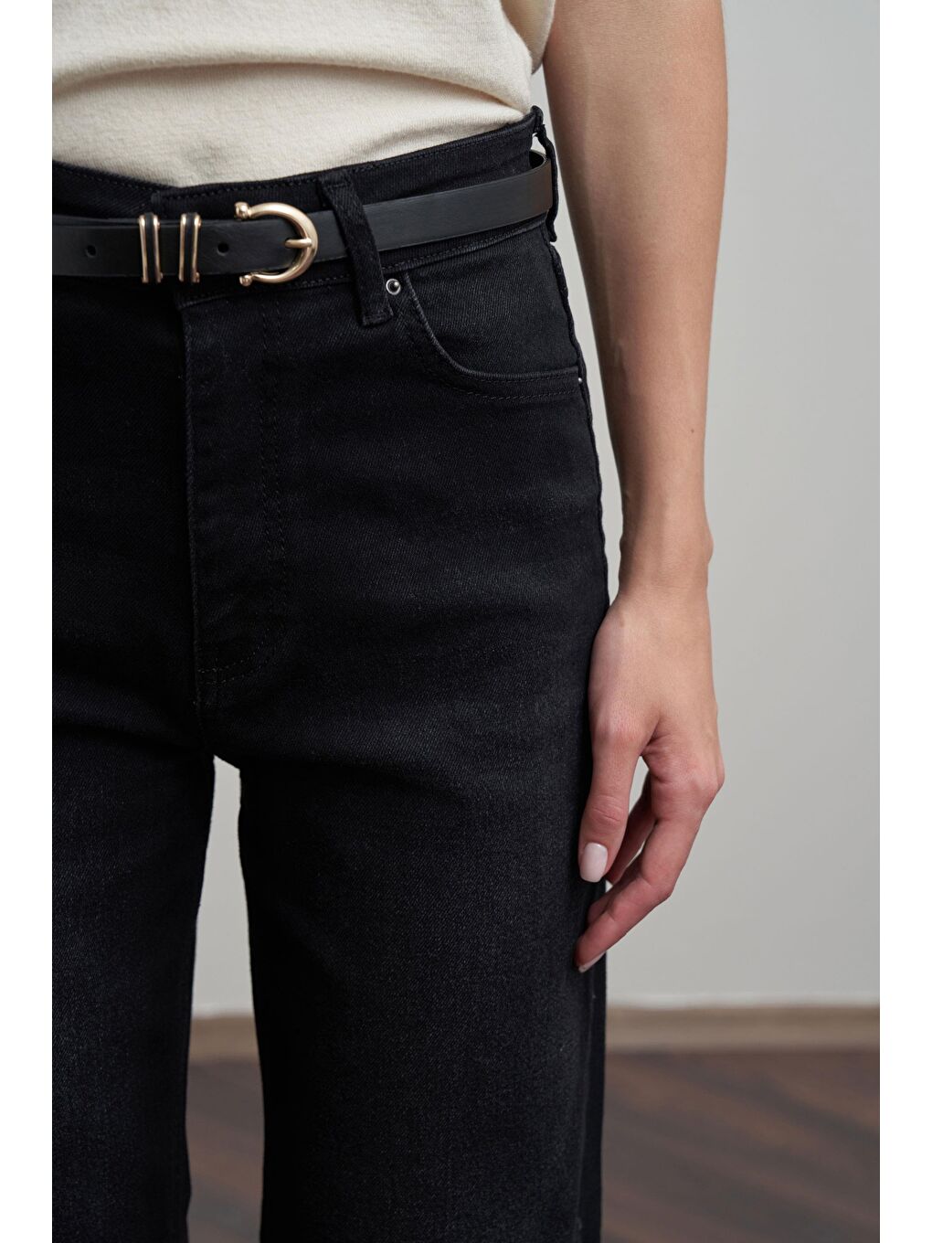 Siyah-Yüksek Bel Geniş Paça Jean Pantolon-4