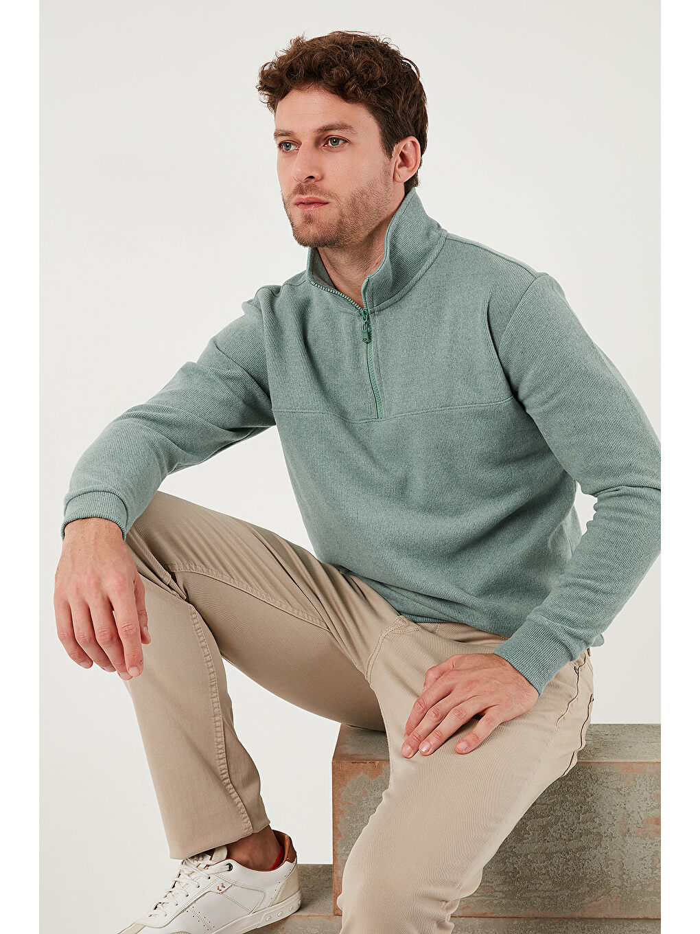 Yeşil Pamuklu Regular Fit Yarım Fermuarlı Dik Yaka Kazak 456112