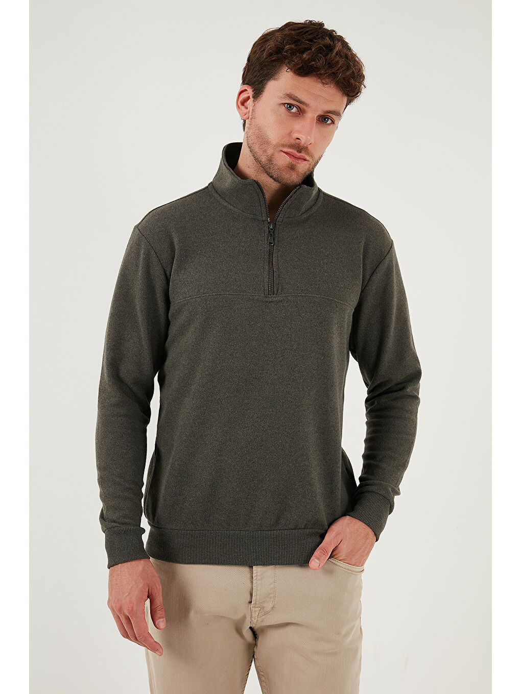 Haki Pamuklu Regular Fit Yarım Fermuarlı Dik Yaka Kazak 456112-3