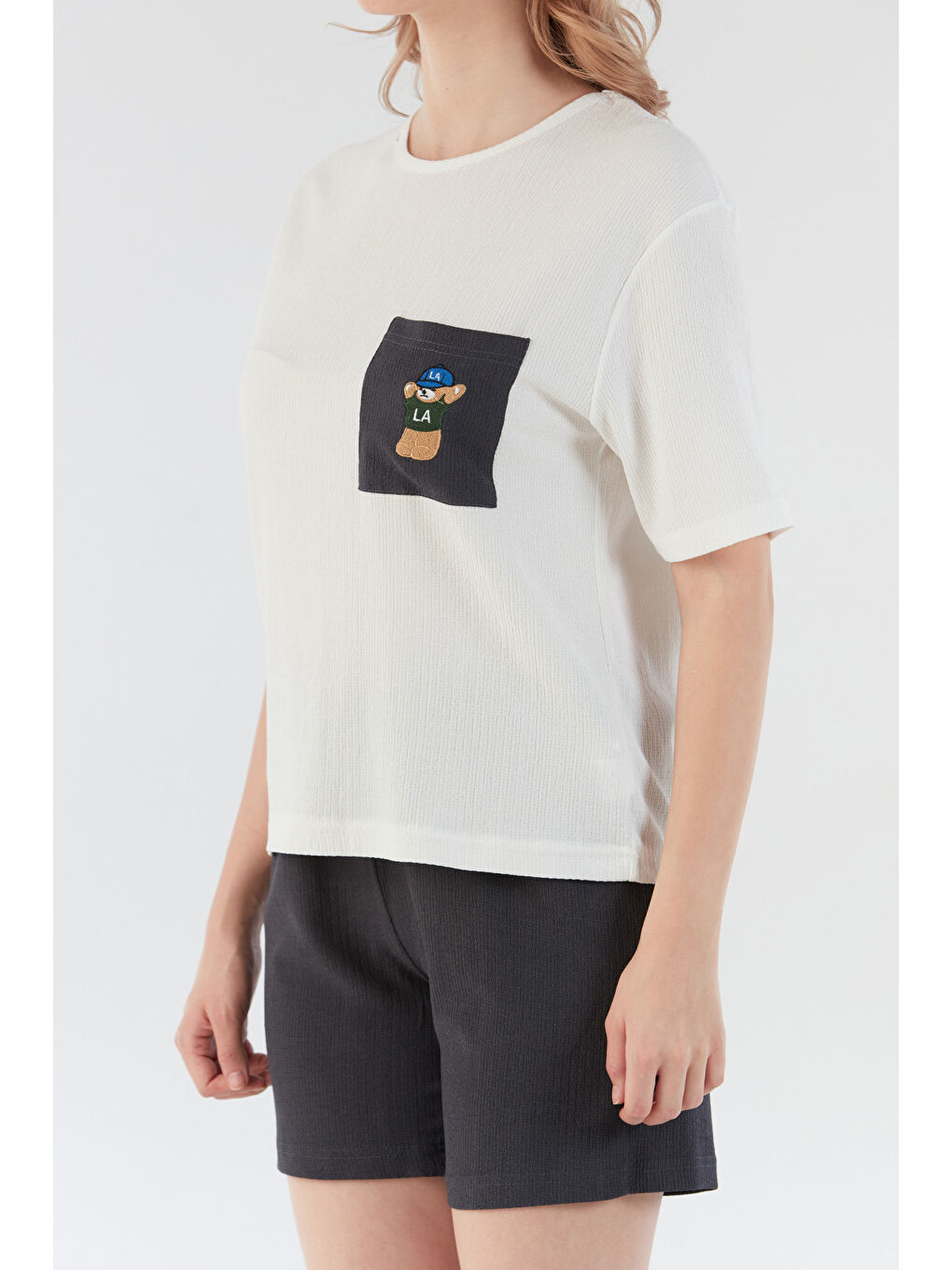 Antrasit Bürümcük Kumaş Ayıcık Nakışlı Cepli Şortlu Takım-4