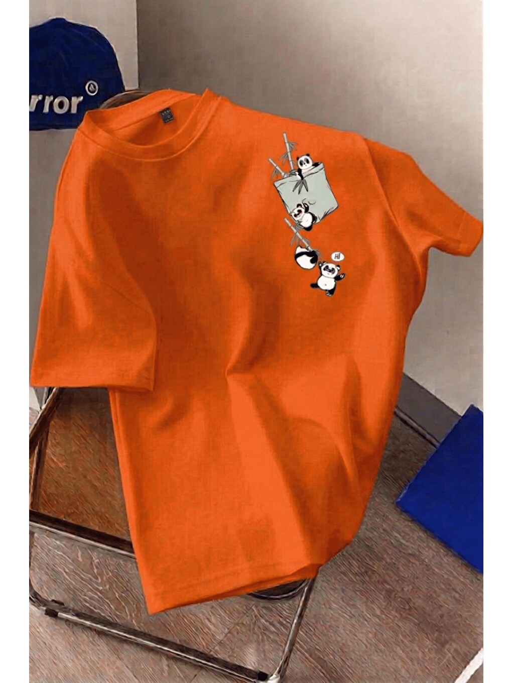 Turuncu Bambu Panda Grafikli Cep Detaylı Kısa Kollu Oversize Unisex Bisiklet Yaka Tişört